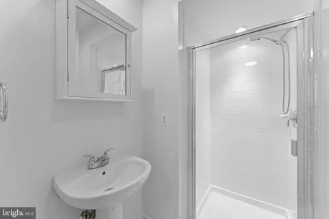 Bath - 1010 4th St SE, Washington, DC 20003 photo 1 of 8