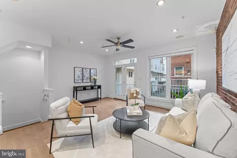 Living - 1010 4th St SE, Washington, DC 20003 photo 3 of 5