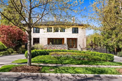 2845 Chesterfield Pl NW, Washington, DC 20008