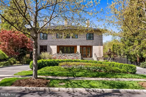 2845 Chesterfield Pl NW, Washington, DC 20008