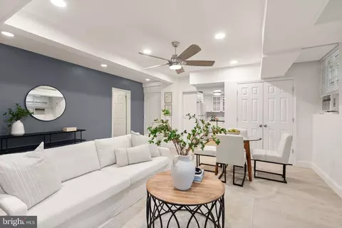 3039 Macomb St NW #2A, Washington, DC 20008