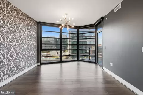 1300 4th St SE #713, Washington, DC 20003