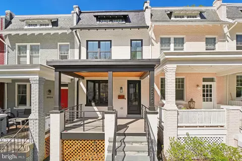 2026 37th St NW, Washington, DC 20007