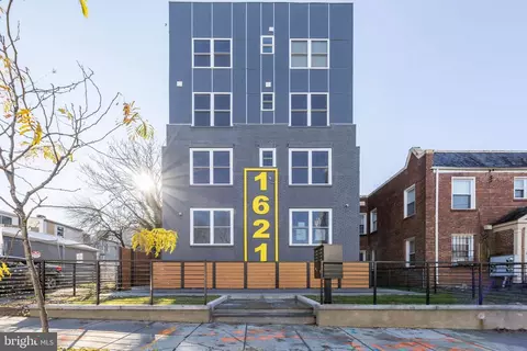 1621 T St SE #8, Washington, DC 20020