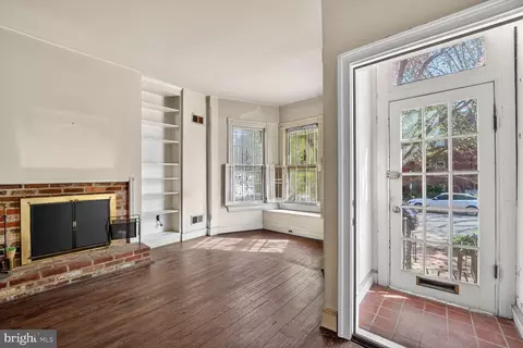 Living - 1002 Independence Ave SE, Washington, DC 20003 photo 1 of 4