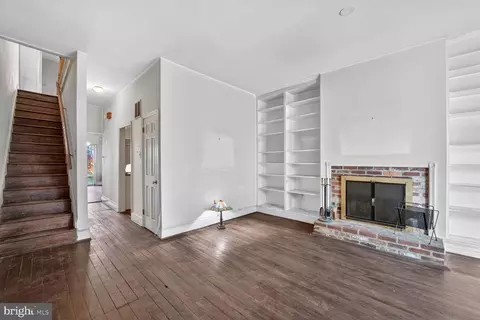 Living - 1002 Independence Ave SE, Washington, DC 20003 photo 4 of 4