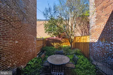 Exterior - 1002 Independence Ave SE, Washington, DC 20003 photo 2 of 3