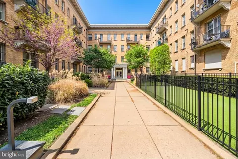 1401 Columbia Rd NW #205, Washington, DC 20009