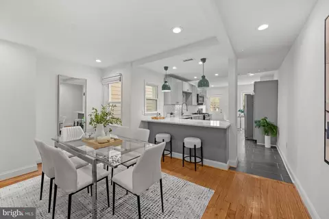 112 15th St SE, Washington, DC 20003 photo 4