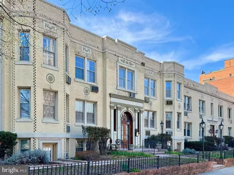 3024 Wisconsin Ave NW #207, Washington, DC 20016
