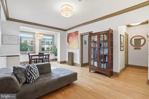 105 6th St SE #108, Washington, DC 20003