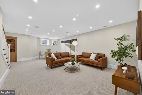 Living - 647 E Street St NE, Washington, DC 20002 photo 2 of 4
