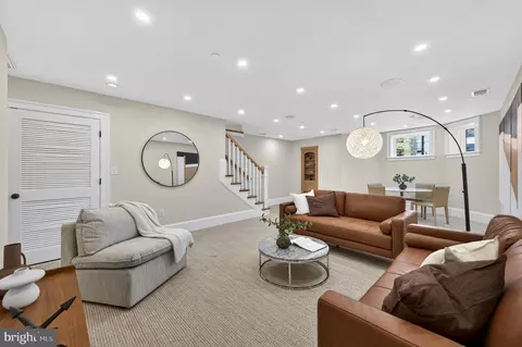 Living - 647 E Street St NE, Washington, DC 20002 photo 3 of 4