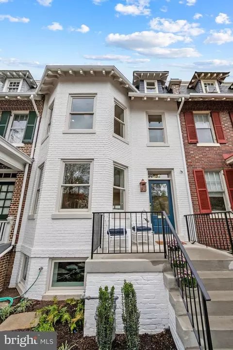 Exterior - 647 E Street St NE, Washington, DC 20002 photo 2 of 6