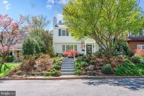 4940 Butterworth Pl NW, Washington, DC 20016