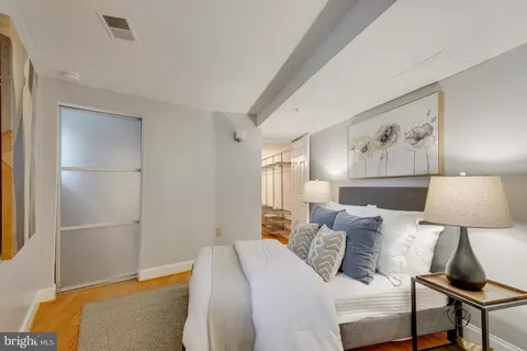 Bedroom - 1938 Biltmore St NW #D, Washington, DC 20009 photo 2 of 6