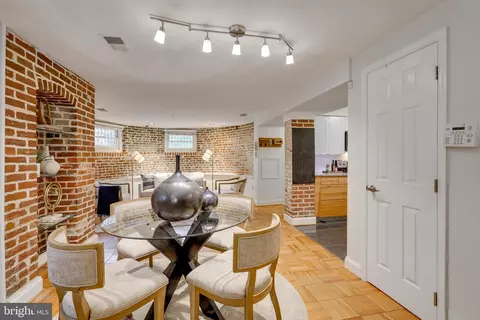 1938 Biltmore St NW #D, Washington, DC 20009