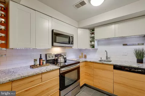 Kitchen - 1938 Biltmore St NW #D, Washington, DC 20009 photo 2 of 5