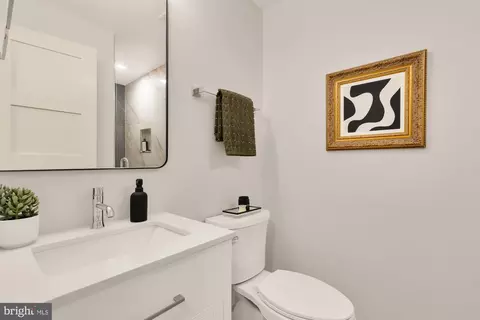 Other - 647 G St SE #2, Washington, DC 20003 photo 4 of 5
