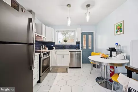 4329 H St SE, Washington, DC 20019