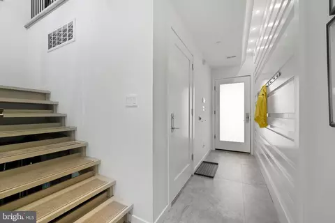 Entry Way - 1313 Linden Ct NE, Washington, DC 20002 photo 2 of 10