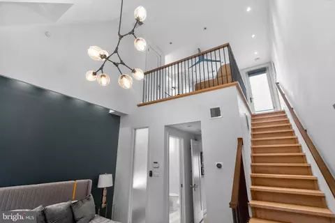 Entry Way - 1313 Linden Ct NE, Washington, DC 20002 photo 10 of 10