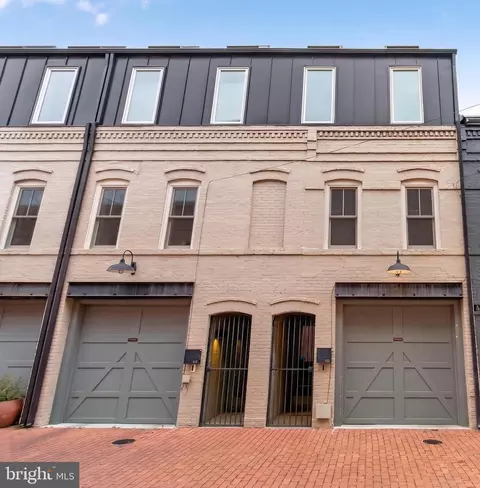 1313 Linden Ct NE, Washington, DC 20002