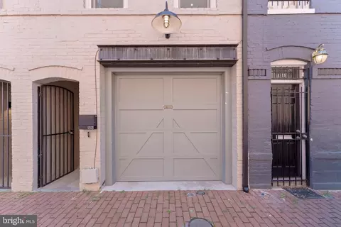 1313 Linden Ct NE, Washington, DC 20002