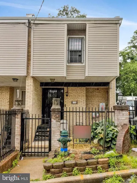 1726 Galen St SE, Washington, DC 20020