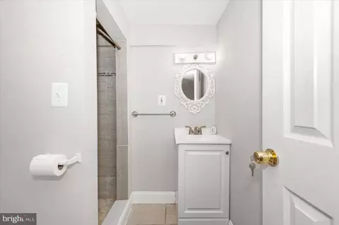 Bath - 5124 Just St NE, Washington, DC 20019 photo 3 of 4