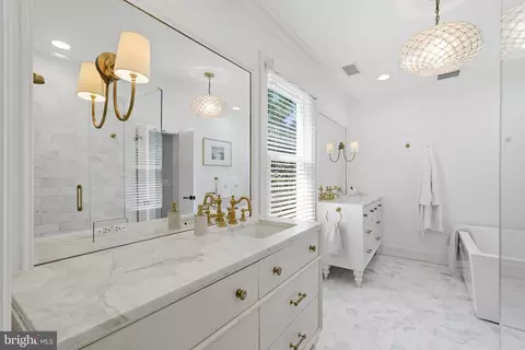 Bath - 2812 34th St NW, Washington, DC 20008 photo 2 of 12