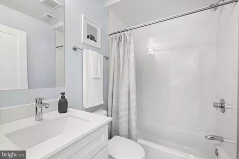 Bath - 322 A St NE, Washington, DC 20002 photo 3 of 3