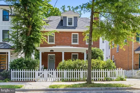 3834 Mckinley St NW, Washington, DC 20015