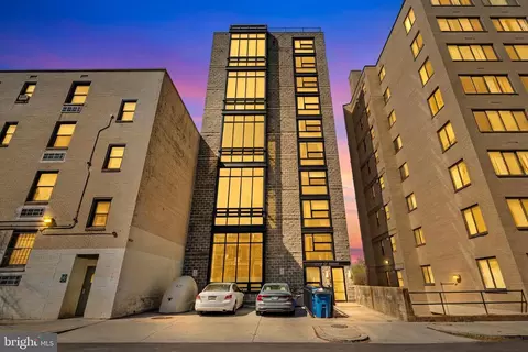 3039 16th St NW #302, Washington, DC 20009