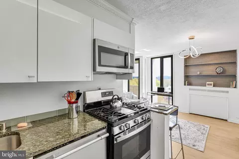 Kitchen - 1245 4th St SW #E711, Washington, DC 20024 photo 2 of 3
