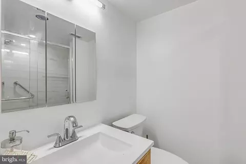 Bath - 1245 4th St SW #E711, Washington, DC 20024 photo 1 of 3