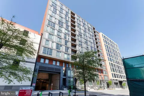 1211 Van St SE #613, Washington, DC 20003