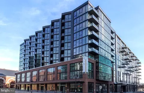 1300 4th St SE #402, Washington, DC 20003