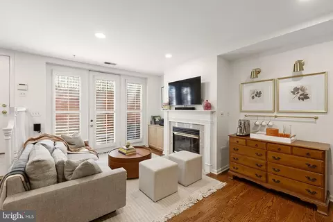 1935 Belmont Rd NW #1121, Washington, DC 20009