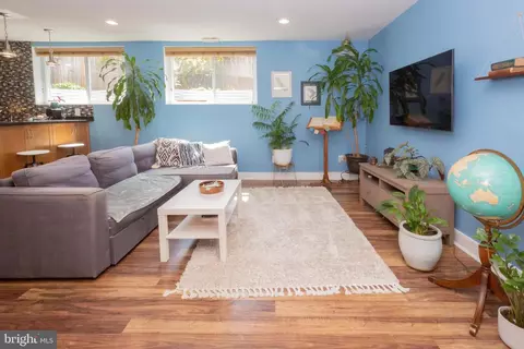 423 18th St NE #12, Washington, DC 20002