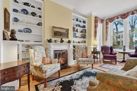 15 3rd St NE #2, Washington, DC 20002