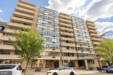 1325 18th St NW #601, Washington, DC 20036