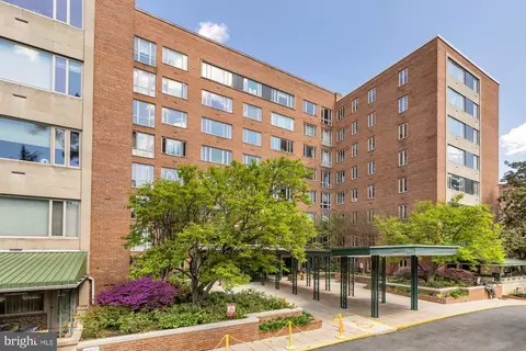 4301 Massachusetts Ave NW #4001, Washington, DC 20016