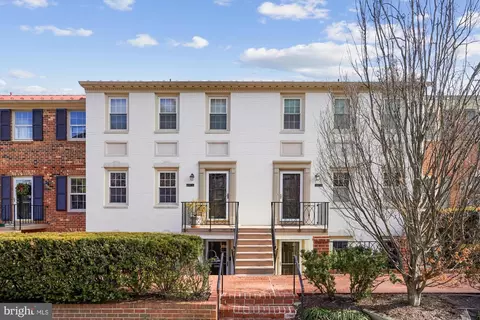 3263 Sutton Pl NW #C, Washington, DC 20016