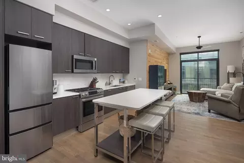 525 SW Water St SW #404, Washington, DC 20024