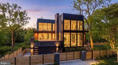 2676 Chain Bridge Rd NW, Washington, DC 20016