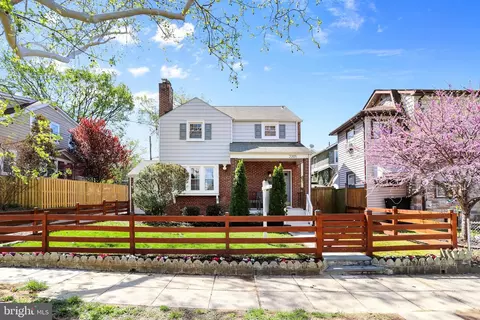 2005 NE Lawrence St NE, Washington, DC 20018