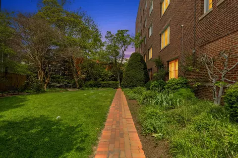 1661 Crescent Pl NW #102W, Washington, DC 20009