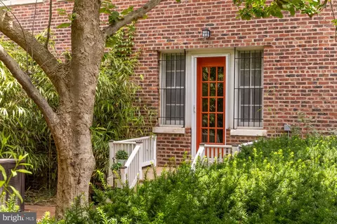1661 Crescent Pl NW #102W, Washington, DC 20009