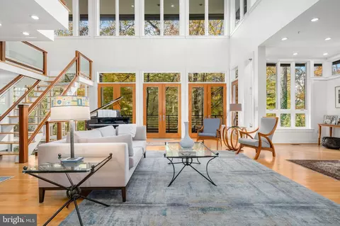 2807 Chesterfield Pl NW, Washington, DC 20008